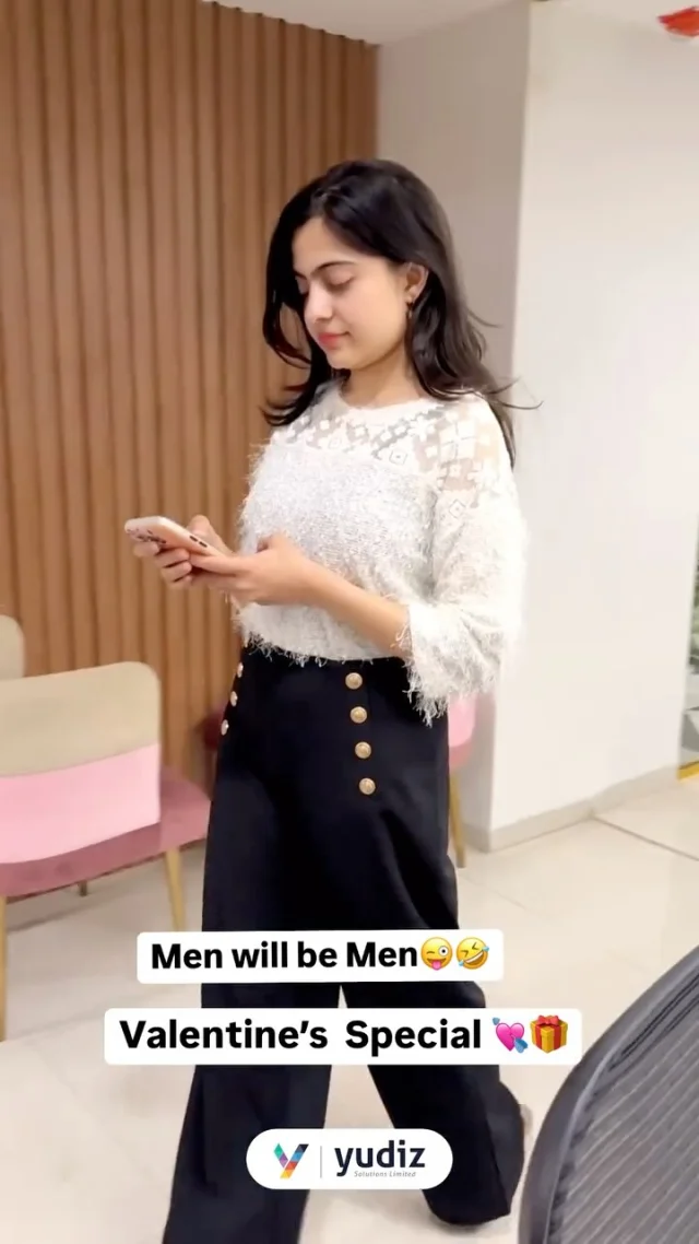 Sawdhan rahe, Satark rahe 😜
.
.
(Valentine’s Day reels, office life, valentines gift )
#valentines #valentinesday #valentinesday #corporatelife #fyp #viral #fypage #foryoupage #crush #officelife #trendingnow #comedy #comedyvideos #funny #fun #reelsinstagram #trending #explorepage #relatable #humour #lifeatyudiz